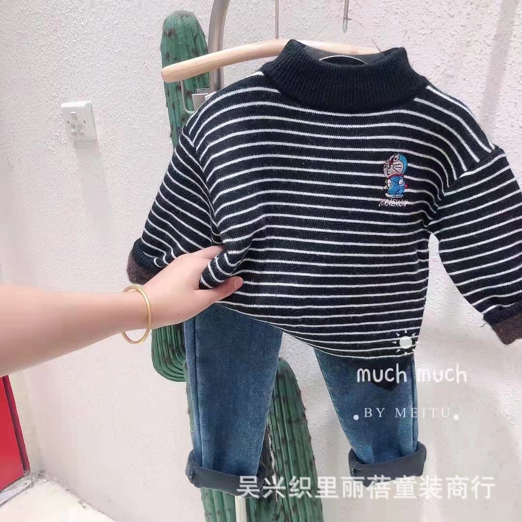 PVN35987 Áo len cho bé lót lông cổ cao in hình doremon dày ấm T2 . .