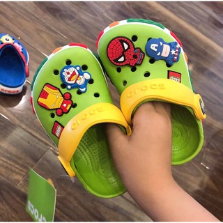 Dép croc tặng kèm 6 jb
