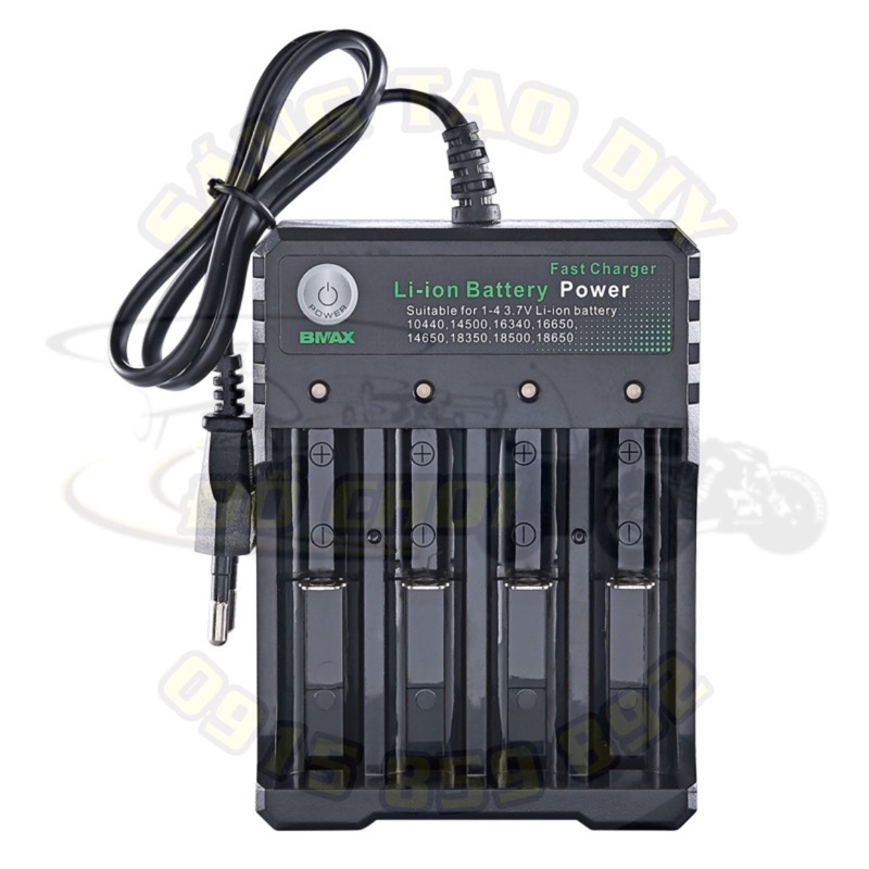 Sạc pin 18650 loại 4 khe gắn pin, phích cắm điện 220V - Sạc nhanh, có tự ngắt và đèn báo khi đầy