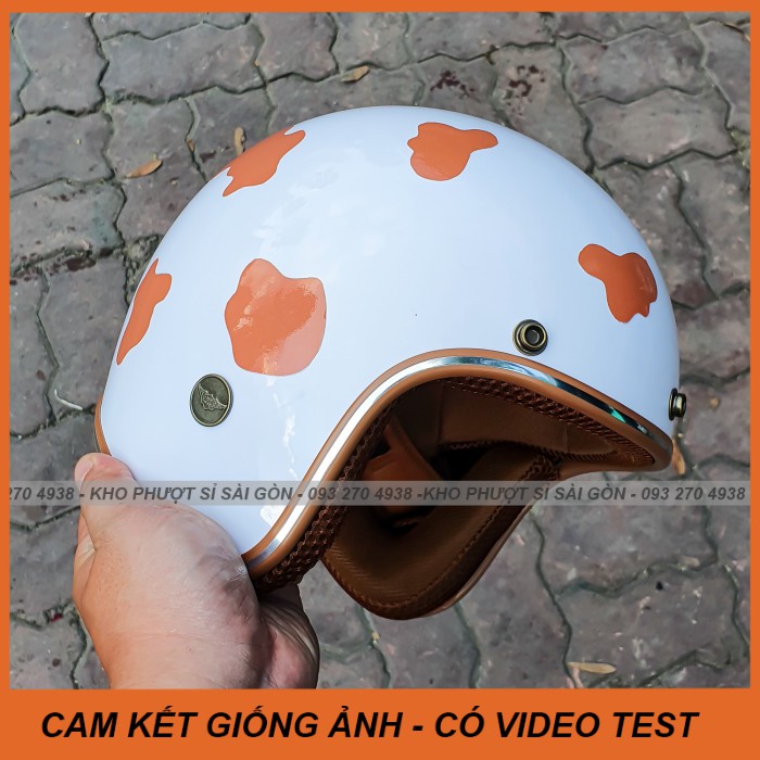 GIỐNG ẢNH -  Nón bảo hiểm 3/4 trắng hình bò sữa nâu siêu dễ thương đi phượt - Mũ bảo hiểm 3/4 sticker bò sữa rẻ