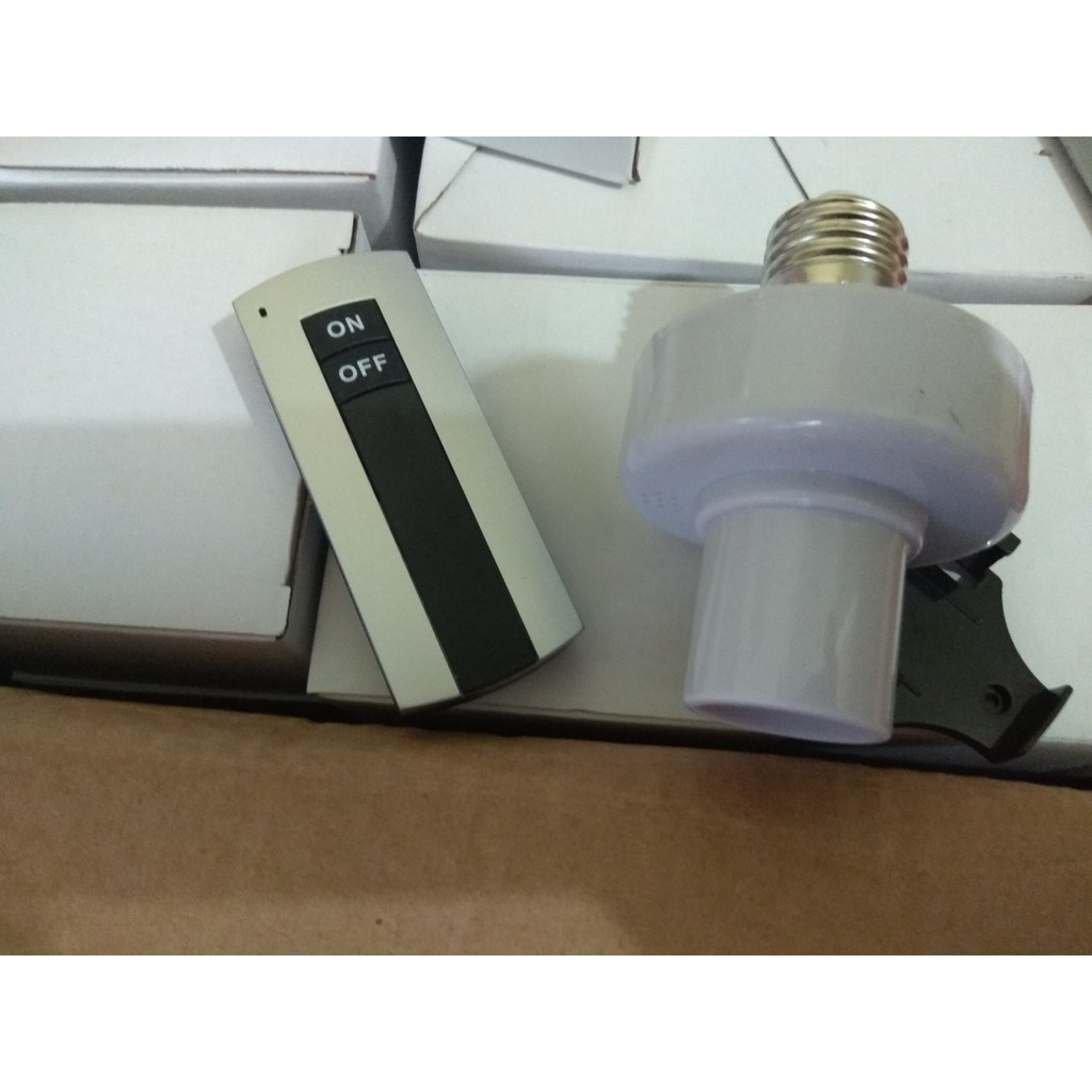 Đui đèn điều khiển từ xa thông minh E27 | BigBuy360 - bigbuy360.vn