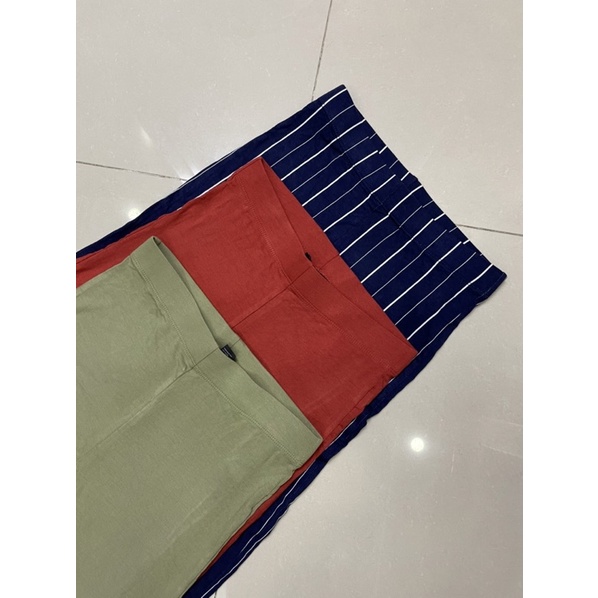 Quần loe thun f21 dư xịn -