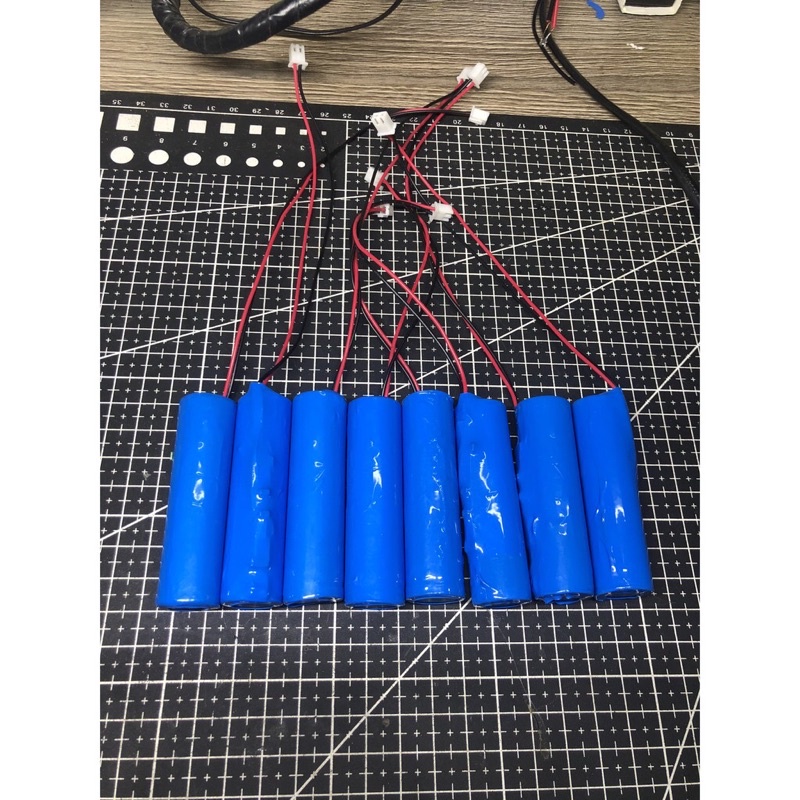 Pin 18650 - 3.7V Jack cắm 2.0