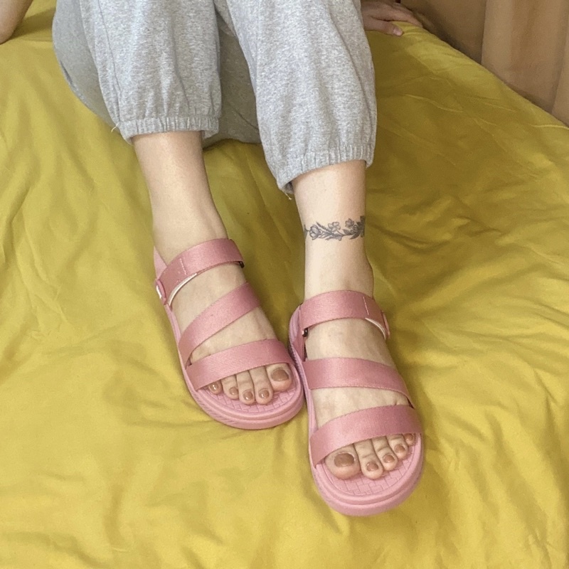 Sandal Nữ Học Sinh Đi Học Quai Chéo Thời Trang YANKI Chính Hãng YK69 - Hồng