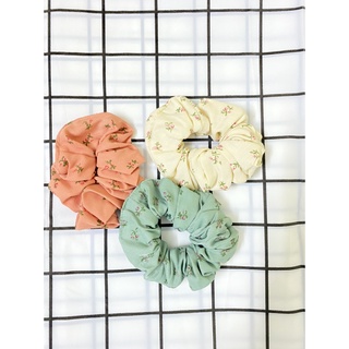 Scrunchies đeo tay hoạ tiết hoa bèo nhí