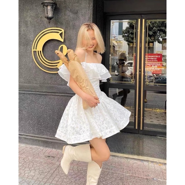 Váy trắng tiểu thư Cúp ngưc Flower Dress trễ vai bèo form chiết eo chữ V hàng thiết kế