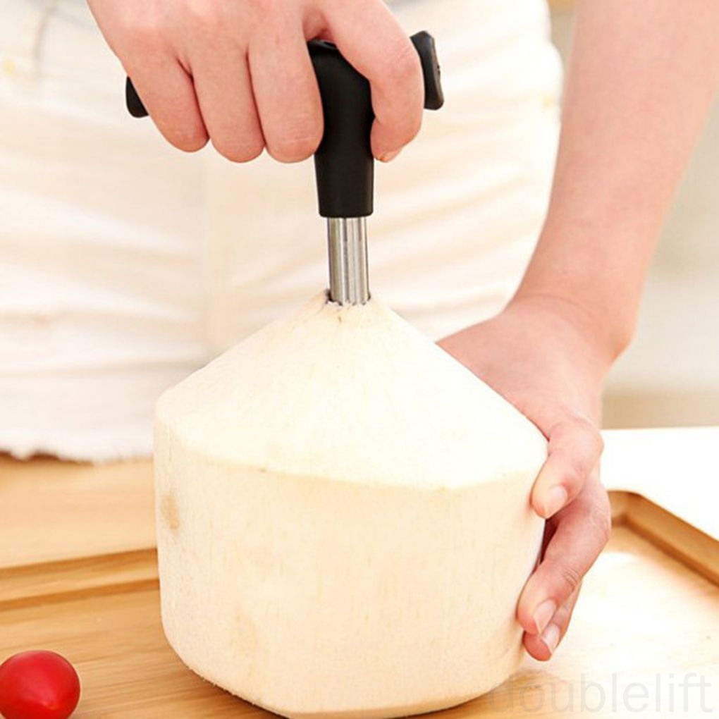 Dụng cụ đục vỏ dừa dễ sử dụng tiện lợi