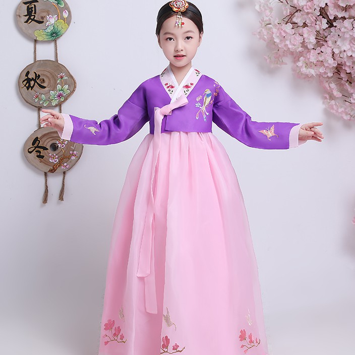 Hanbok thêu hoa cho bé gái-có size cho người lớn.