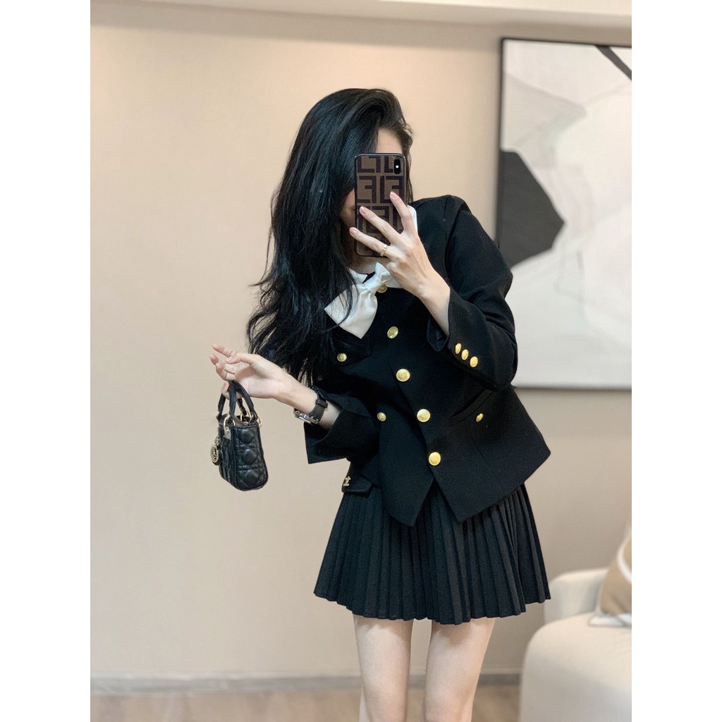 Bộ Áo Khoác Đen + Chân Váy Xếp Ly Phong Cách Thời Trang 2023 Dành Cho Nữ