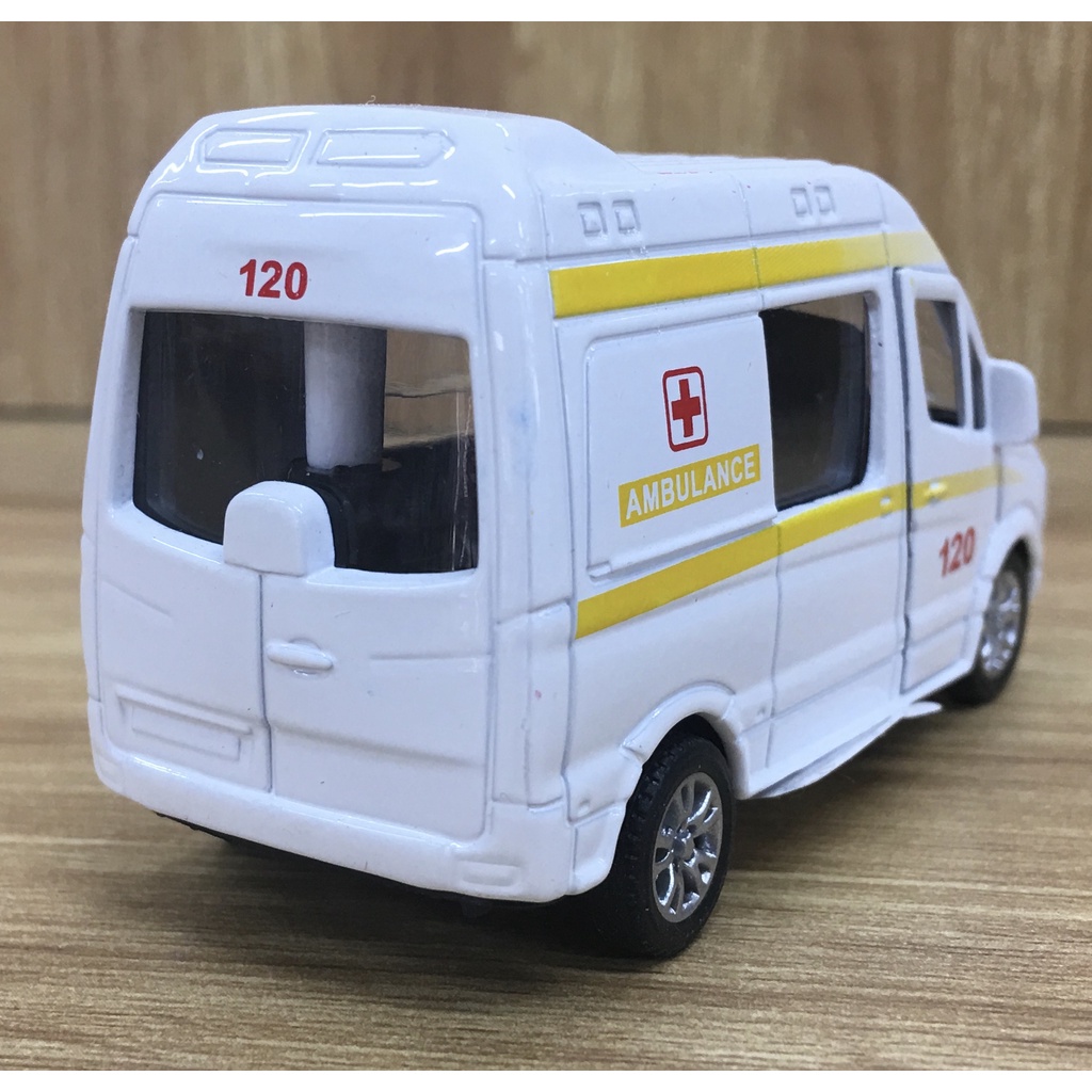 Đồ chơi mô hình xe cấp cứu ambulance 120 màu trắng