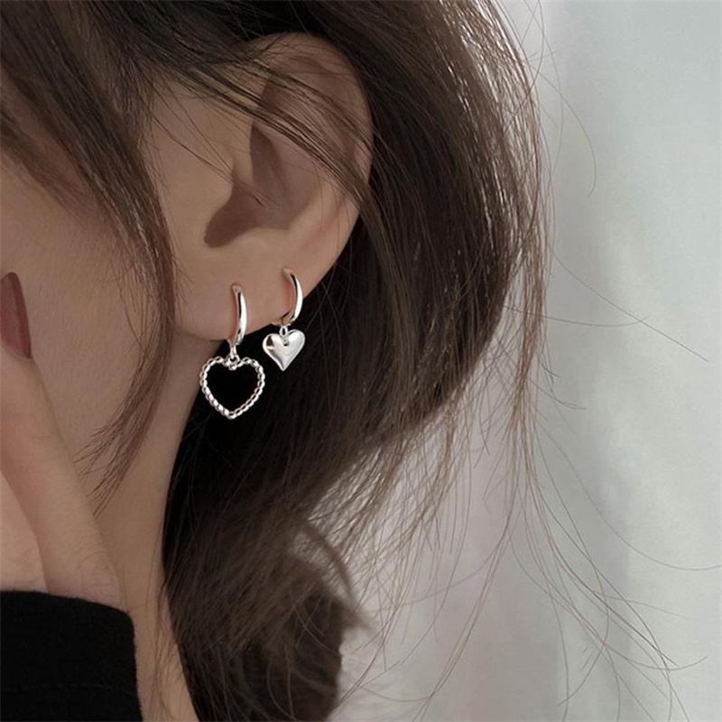 Khuyên Tai Trái Tim Không Đối Xứng Khí Chất Mới