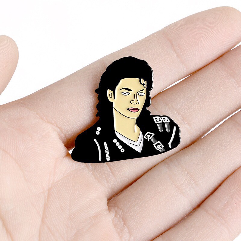 Huy hiệu/ ghim cài kim loại trang trí balo, trang phục nhân vật Michael Jackson Mua Tất (muatatshop)