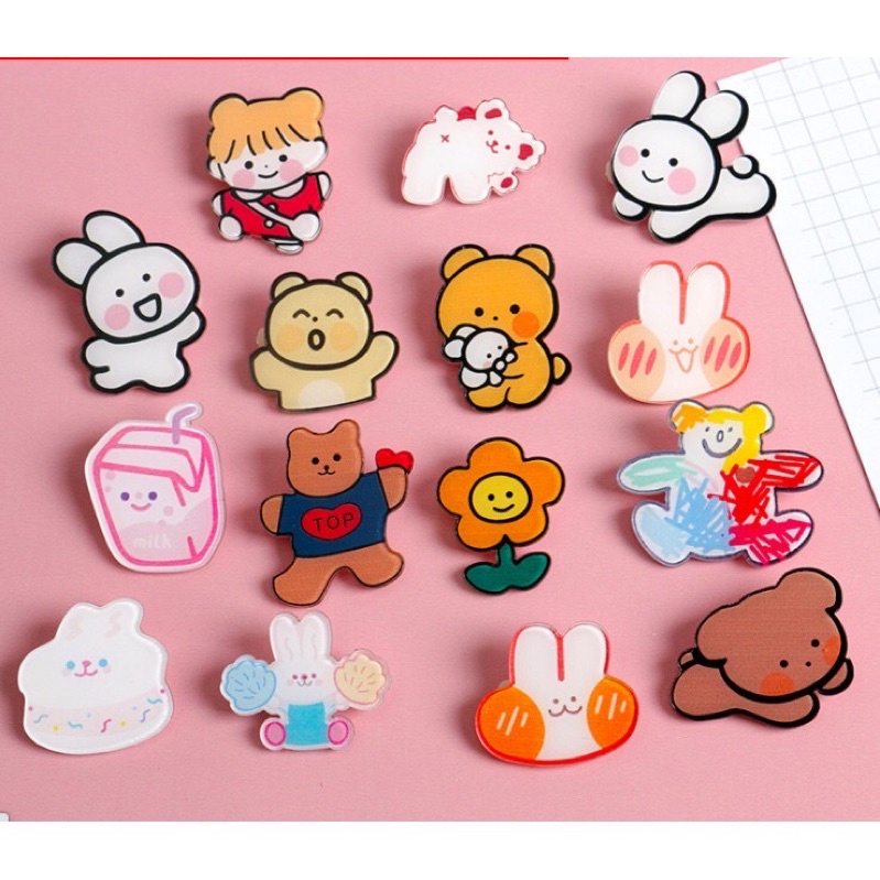 Sticker hoạt hình, ghim cài, huy hiệu, phụ kiện trang trí balo túi xách quần áo