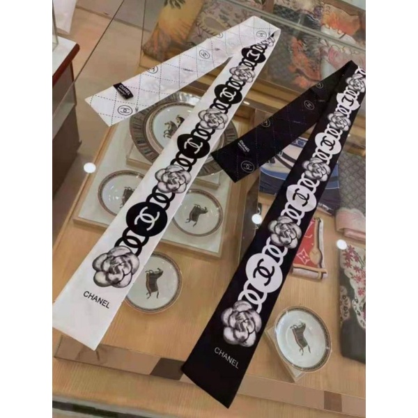 Khăn lụa quấn túi xách, buộc tóc