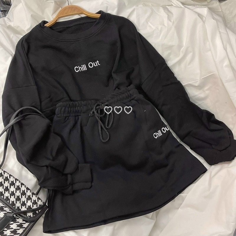 Áo croptop tay dài chân váy lưng thun