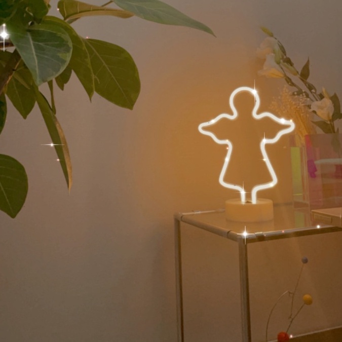 Đèn NEON LED có đế  dùng trang trí , làm đèn decor phòng ngủ , trang trí bàn học MOXI.