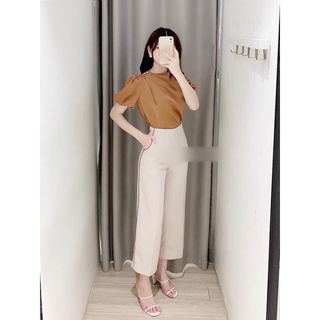 Áo lụa đính cúc vai