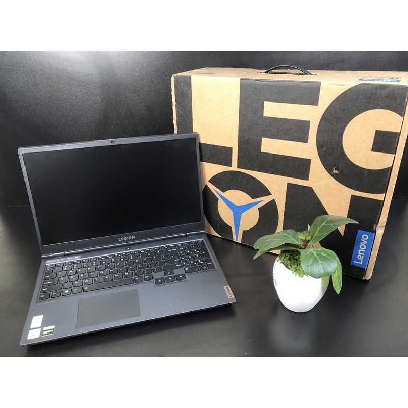 Laptop Lenovo Gaming Legion 5 15ACH6 R5 5600H/8GB/512GB/4GB RTX3050/165Hz/Win11 (82JW00KLVN)