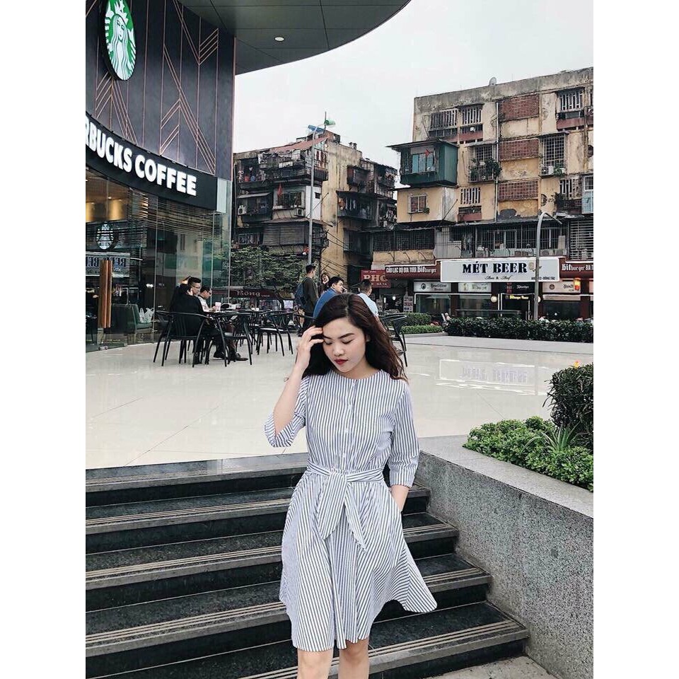 Đầm kẻ kèm đai thiết kê