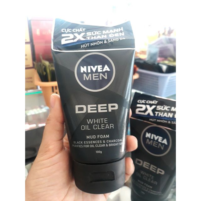 Sữa rửa mặt nivea men deep white oil clear 100g.