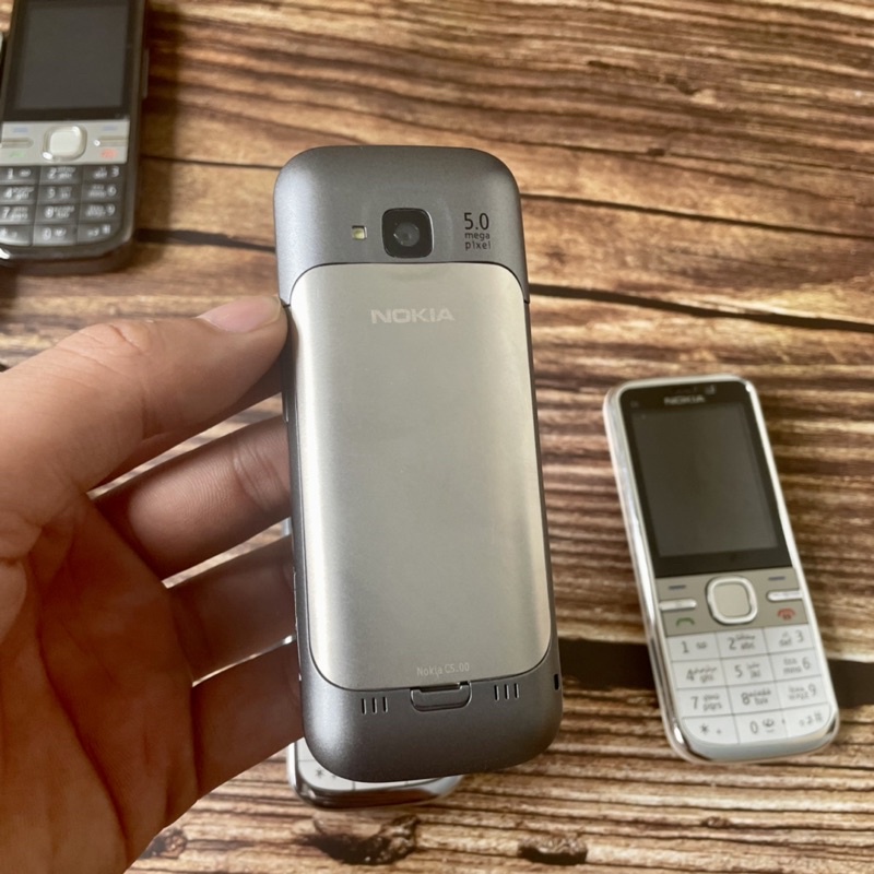 Điện thoại nokia c5-00 chính hãng bảo hành 12 tháng.