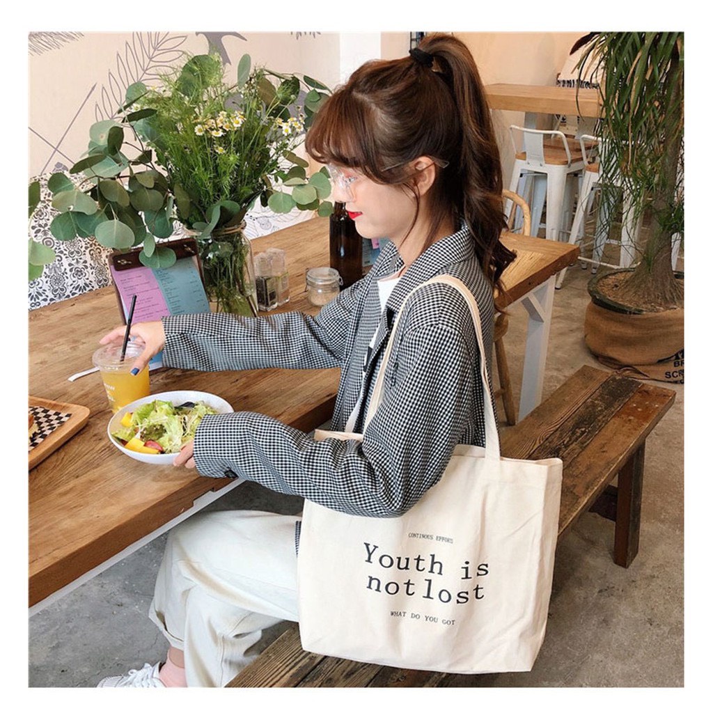 Túi tote vải Canvas giá rẻ phong cách hàn quốc đi chơi đi học in Youth is not lost AH1595