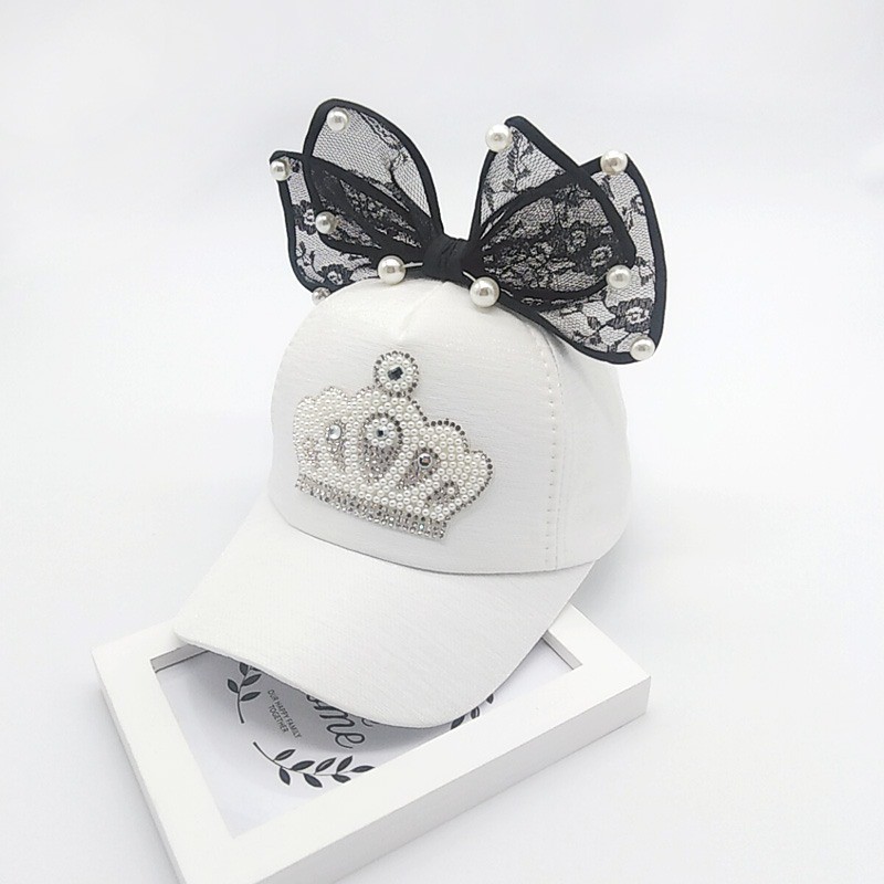 Mũ lưỡi trai in hình vương miện đính ngọc trai giả cho bé gái