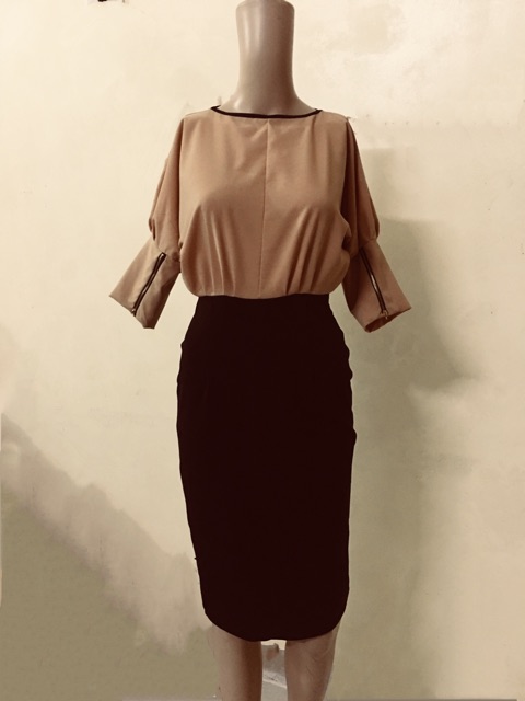 Váy công sở tay khoá