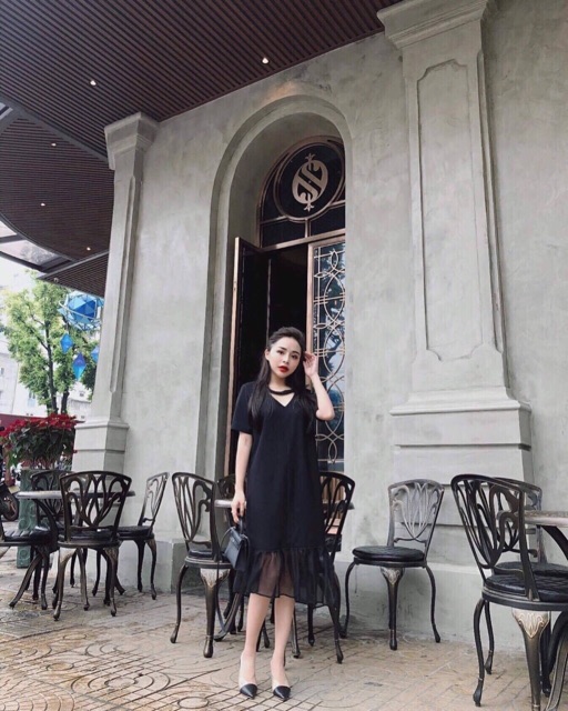 Váy cotton cổ chocker đuôi cá lưới