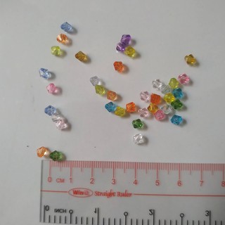 25gr hạt nhựa hình thoi (nón) 5mm và 6mm gồm nhiều màu