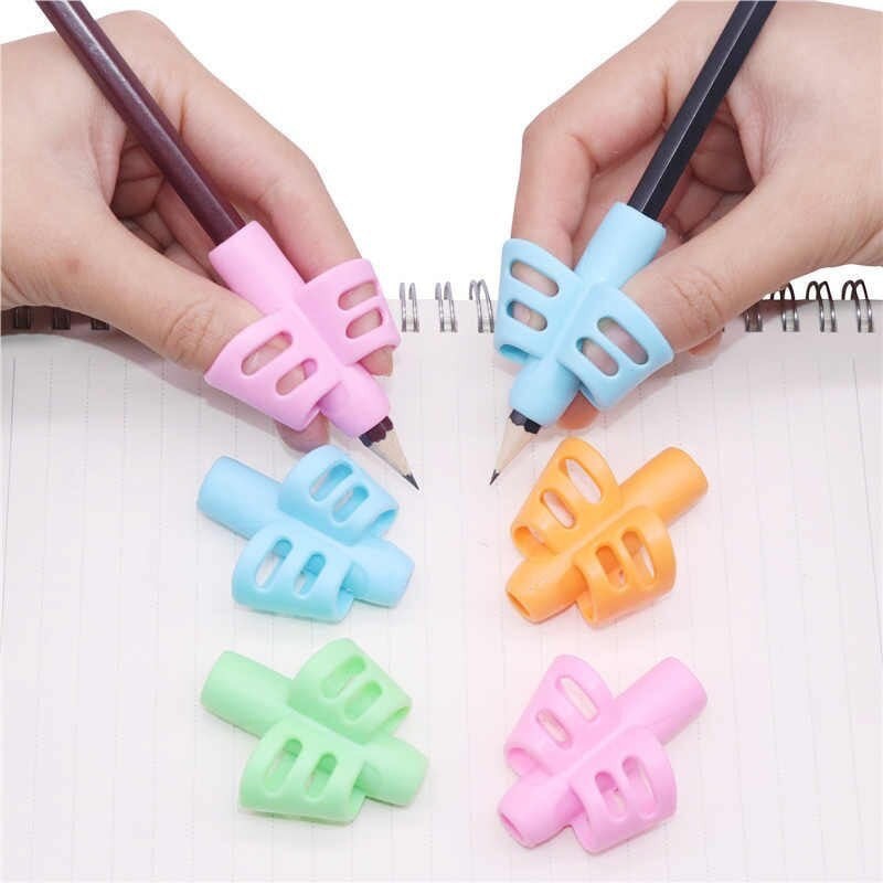Dụng cụ xỏ ngón silicon chỉnh tư thế cầm bút đúng cho bé tập viết - Đệm Xịn