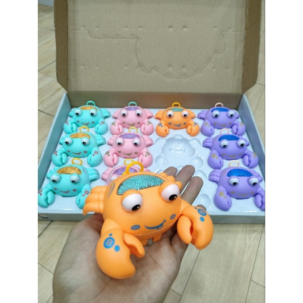 Cua đèn dây cót cho bé