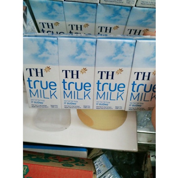 Sữa TH true milk 1 lốc 4 hộp 180ml