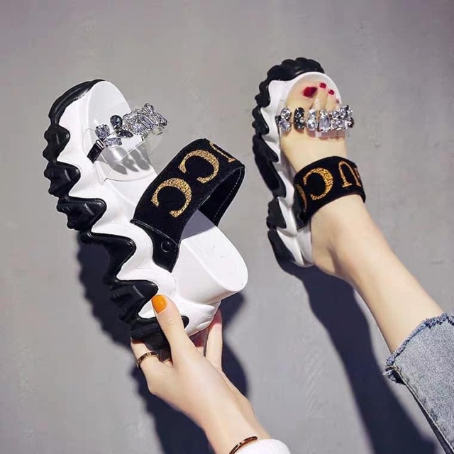 Sẵn đen - dép bánh mì đế dày thời trang 10cm -112706