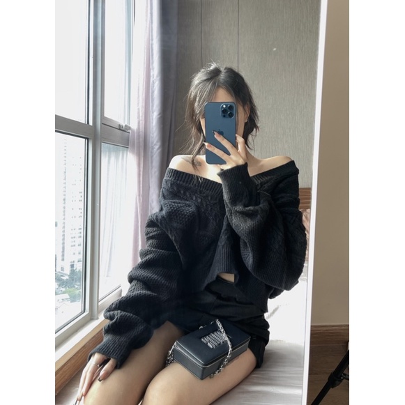 Áo len - Quần jeans nâu