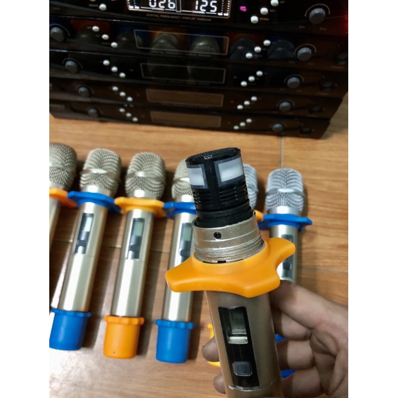 Micro không dây bãi đài loan