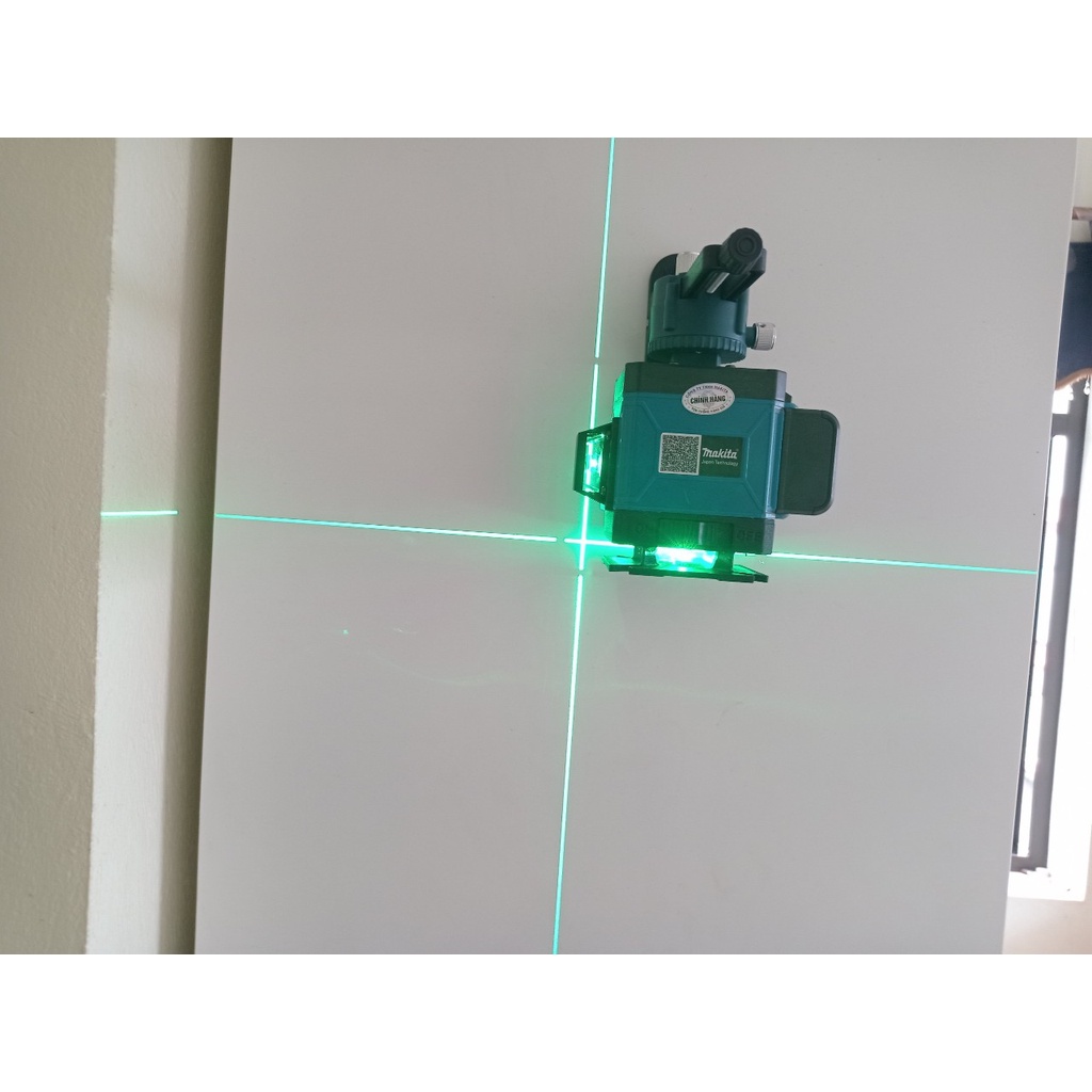 Máy bắn tia laser 12 tia xanh Makita  siêu nét có điều khiển từ xa cân bằng tự động