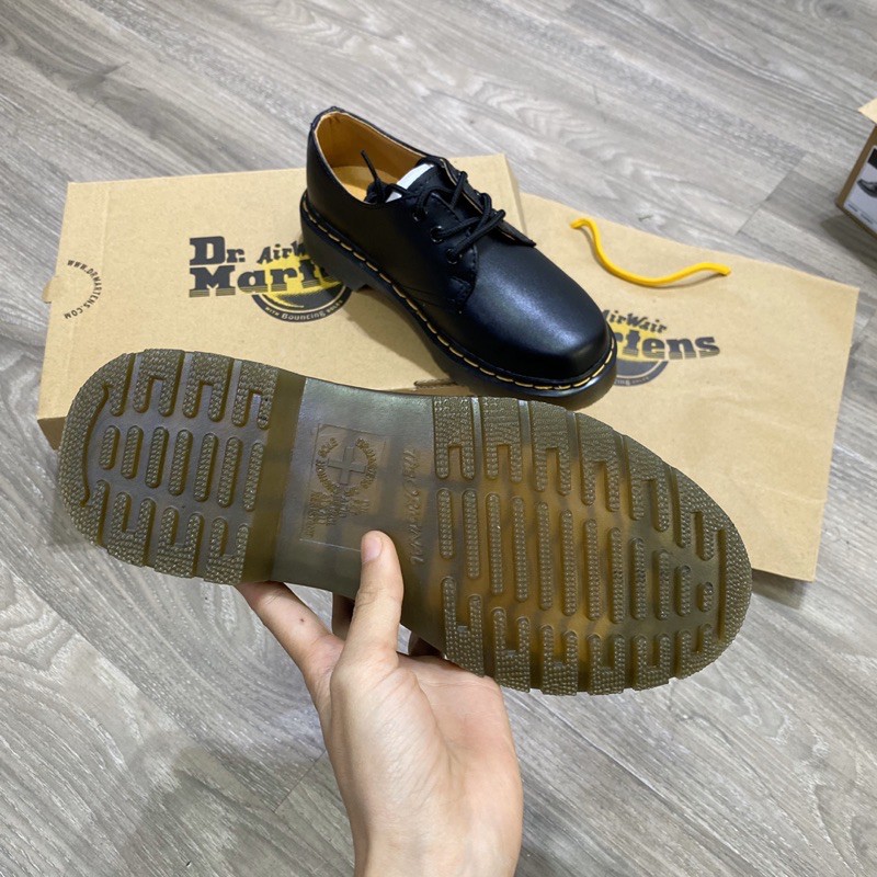 Giày thể thao dr martens