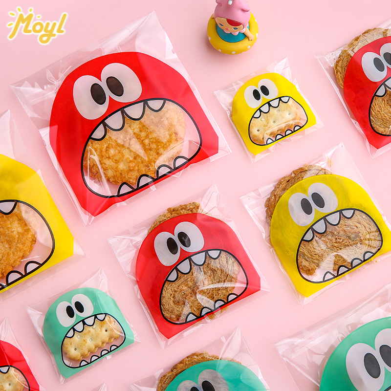 Bộ 100 Túi Nhựa Trong Suốt Đựng Bánh Kẹo Kích Thước 14x14cm Tiện Dụng