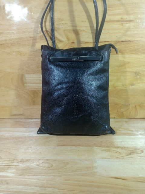 Túi đeo vai dáng đứng da thật secondhand  240718