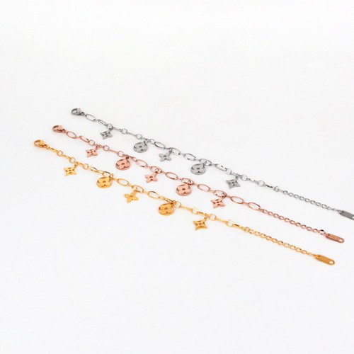 Lắc Tay Hoa Văn Titan Ko Đen TT 3237