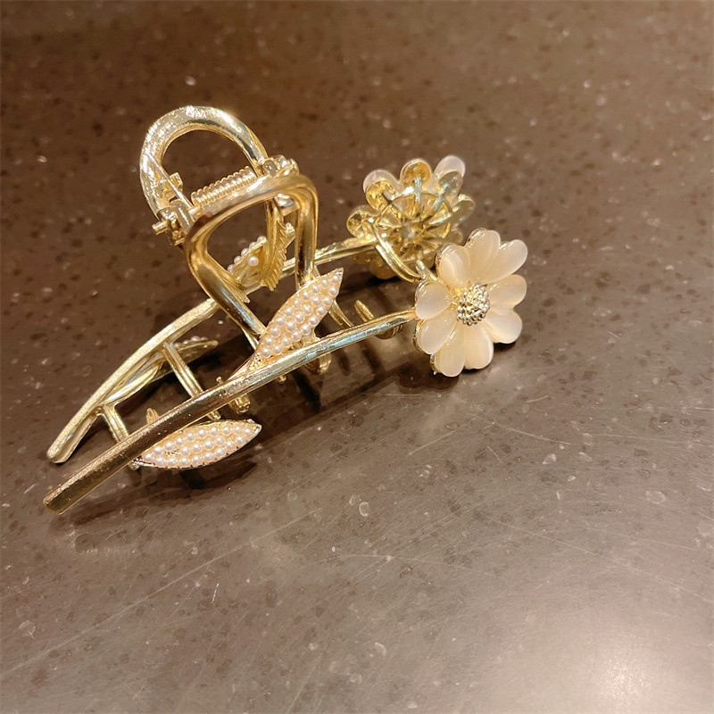Kẹp Tóc Hình Hoa Đính Ngọc Trai Giả Bằng Kim Loại Màu Vàng 2022 Sang Trọng Cho Nữ