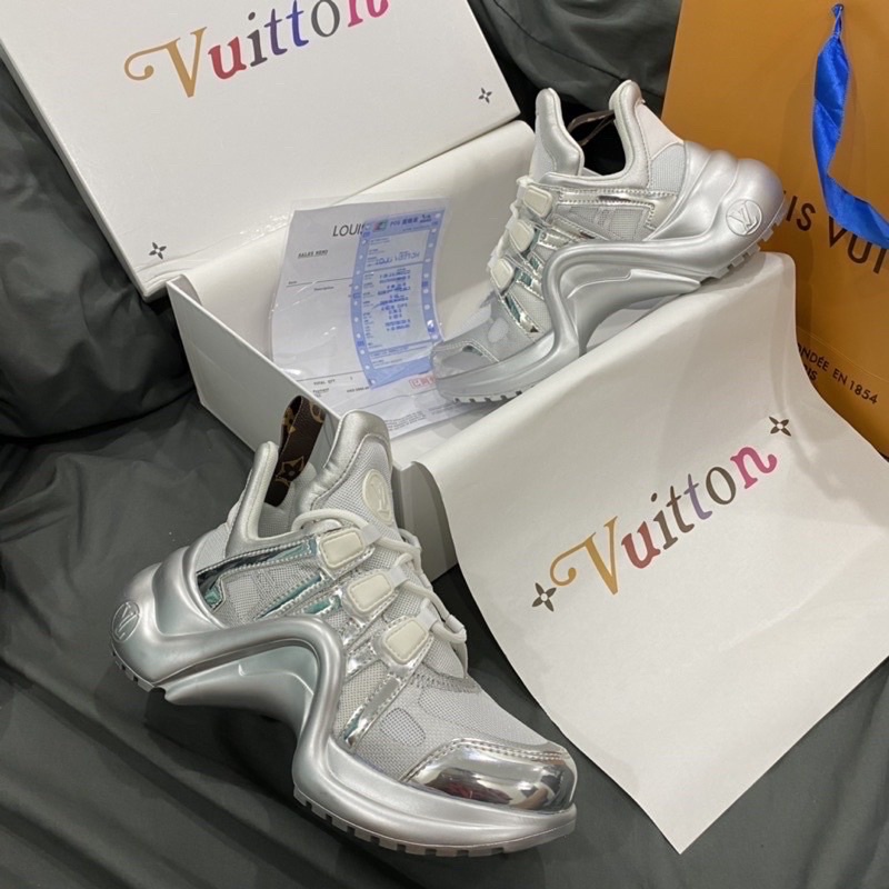 GIÀY LV TRẮNG BẠC LAI AU CAO CẤP 1:1