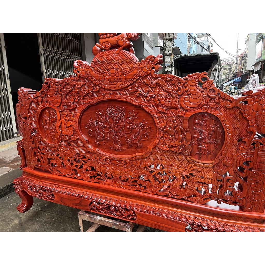 Bộ bàn ghế siêu phẩm rồng bảo đỉnh gỗ hương đỏ nam phi !