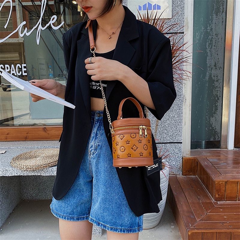 Túi đeo chéo vai họa tiết dập nổi thời trang sành điệu cho nữ