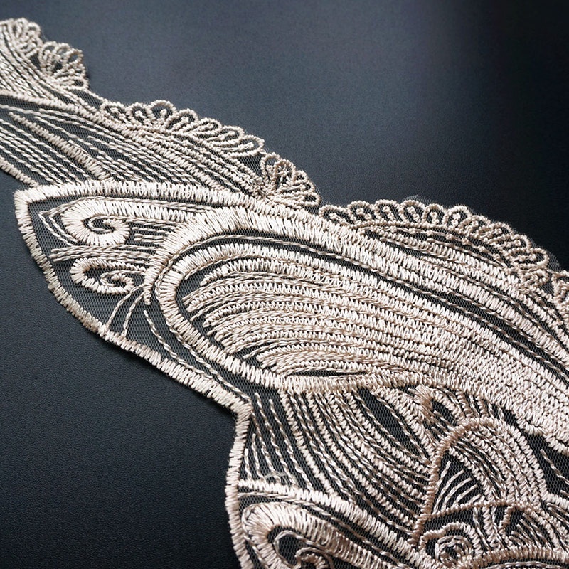 Miếng Vải Lụa Polyester Phối Ren Thêu Hình Bướm Dùng May Đầm DIY