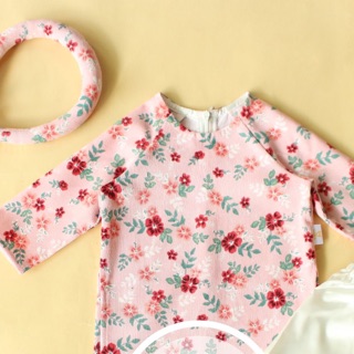 Combo áo dài mẹ và bé