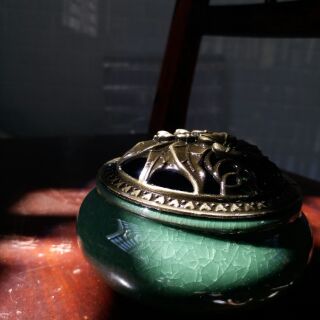 Lư đất xông Trầm