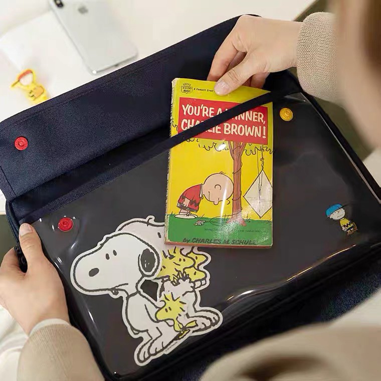 Túi Đựng Laptop Màu Trơn In Hình Snoopy Dễ Thương Kích Thước 33.02 / 40.64 27.94 cm