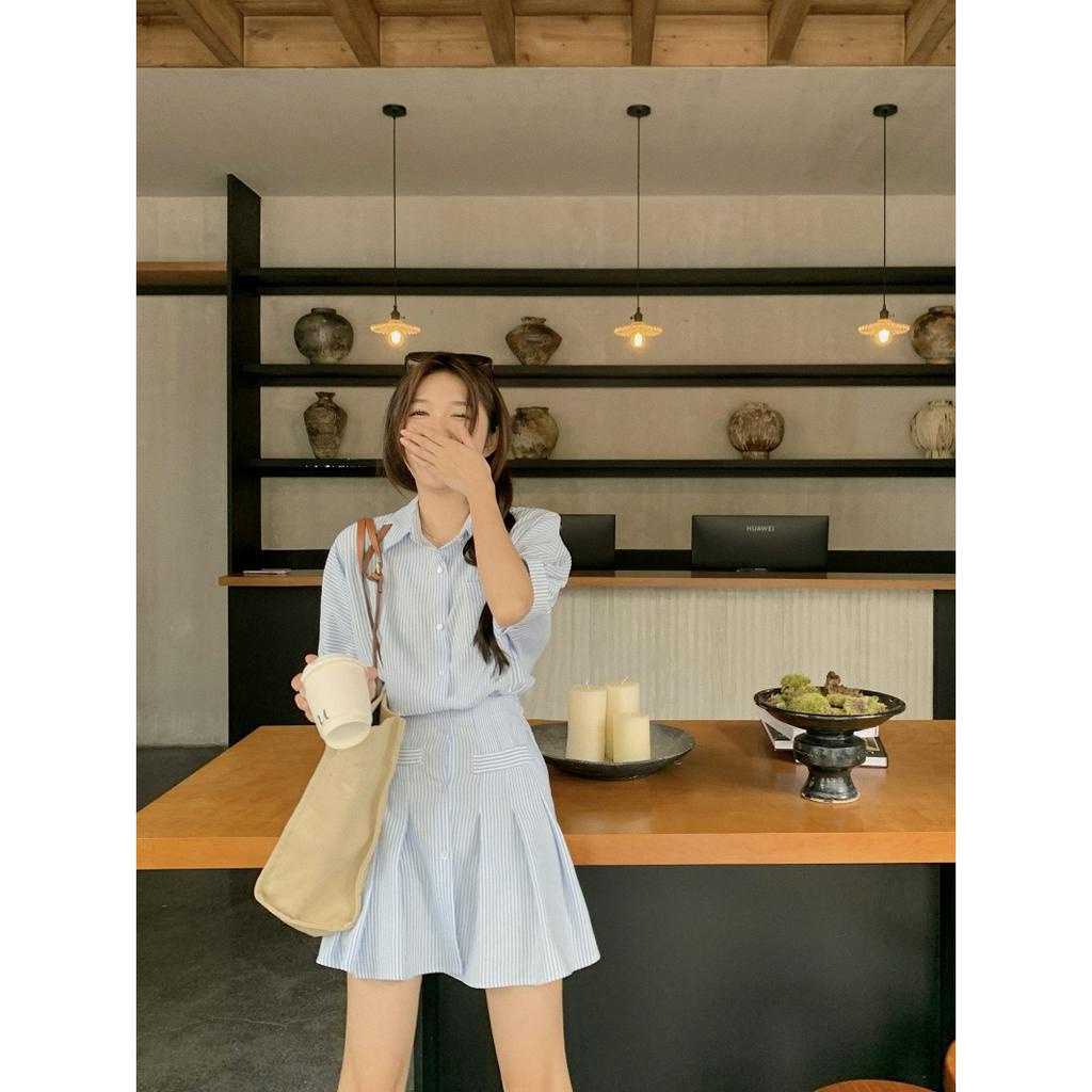 Váy sơ mi nữ Váy kẻ sọc xanh đầm đi biển xếp li Firstdateclothing 59